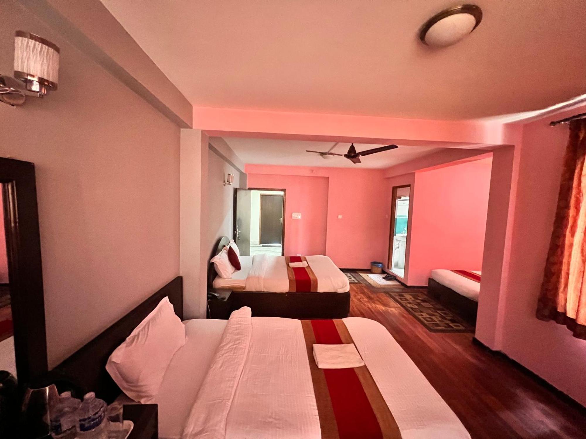Hotel Family Home Kathmandu Exterior foto