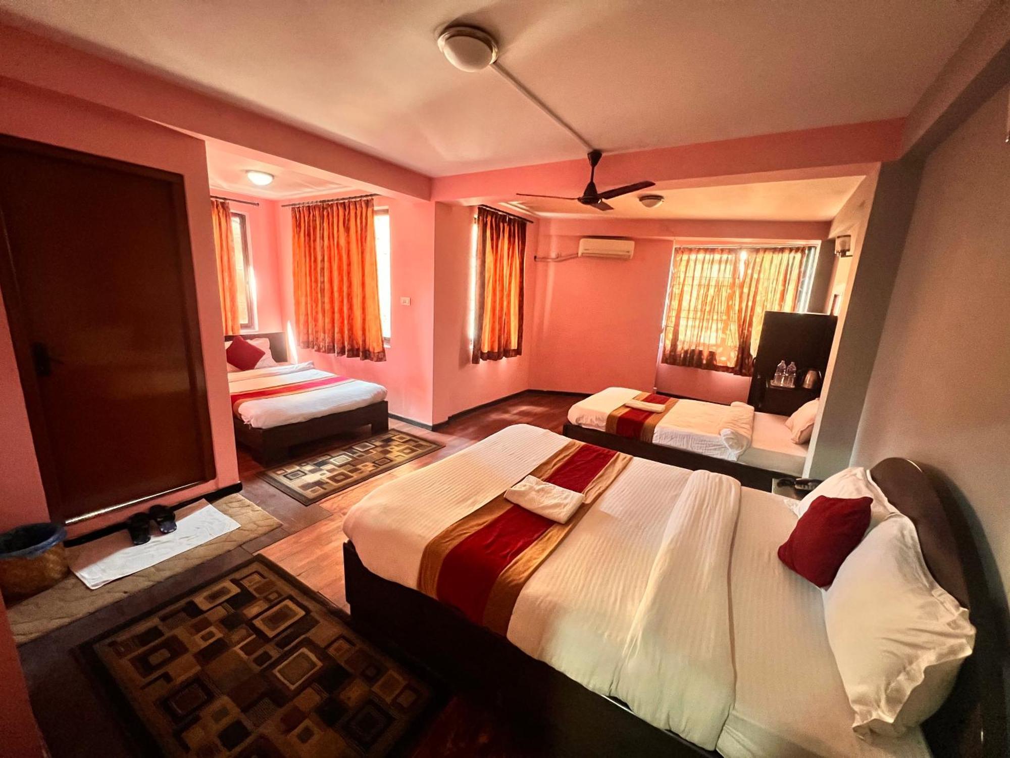 Hotel Family Home Kathmandu Exterior foto