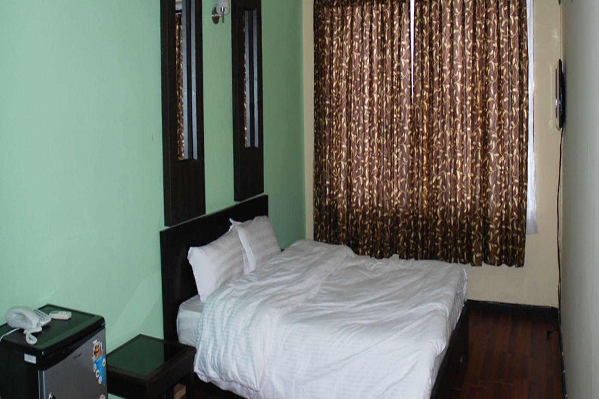Hotel Family Home Kathmandu Exterior foto